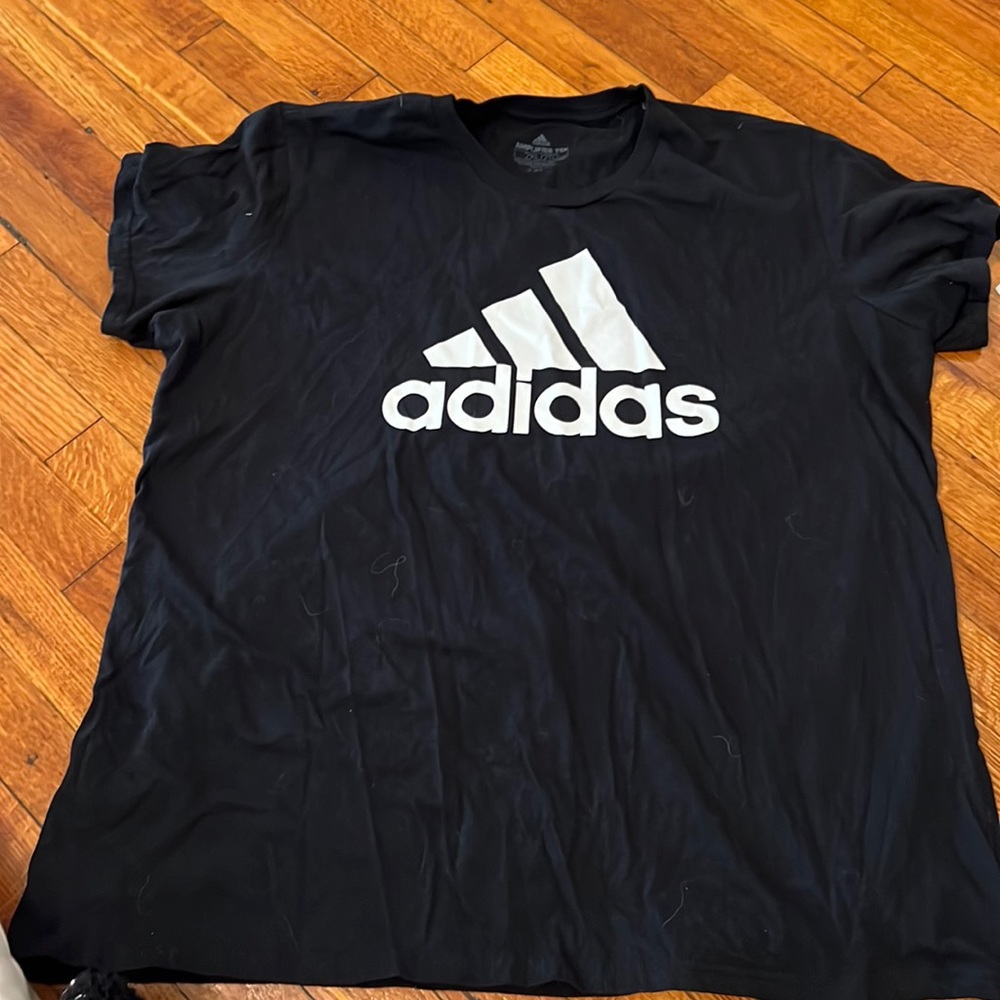 Adidas tee